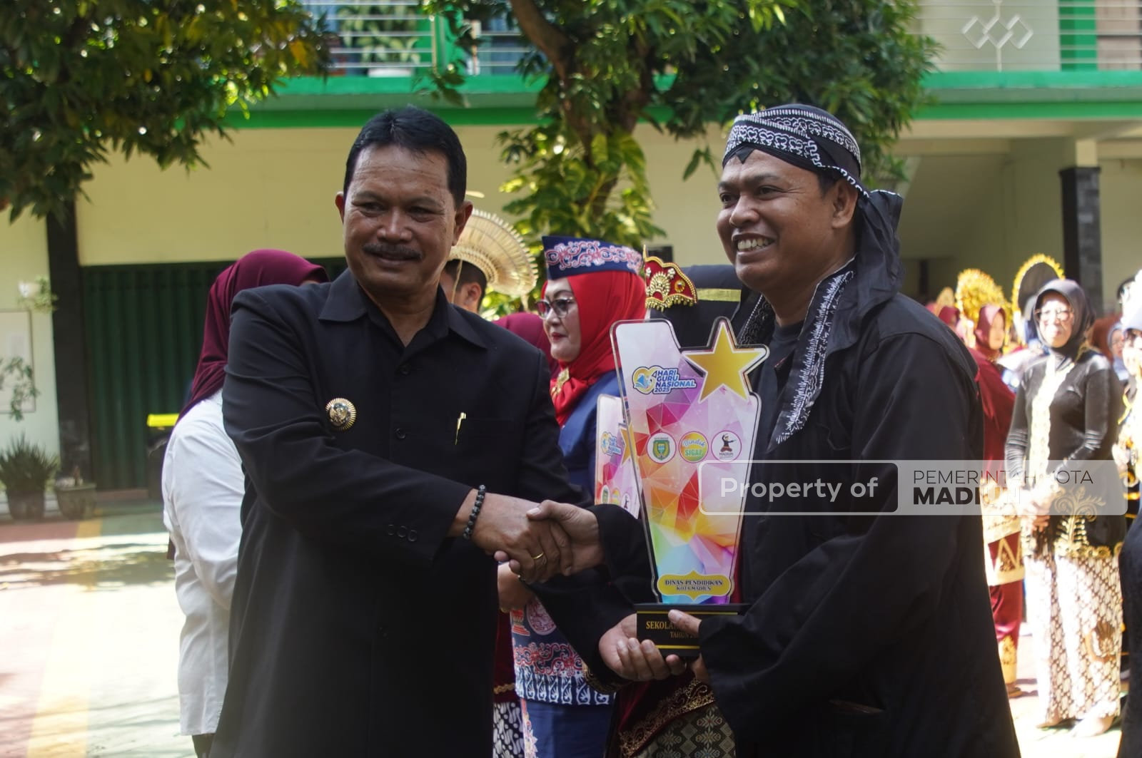 Pimpin Apel Hari Guru Nasional, Wali Kota Harap Guru Terus Perkuat Fondasi Kota Cerdas