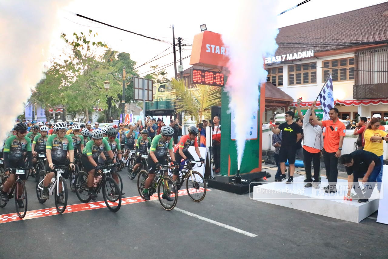 Plt Wali Kota Lepas 500 Peserta KAI Ngebel KOM 2026, Promosikan Pariwisata dan Gerakkan Ekonomi Kota Madiun