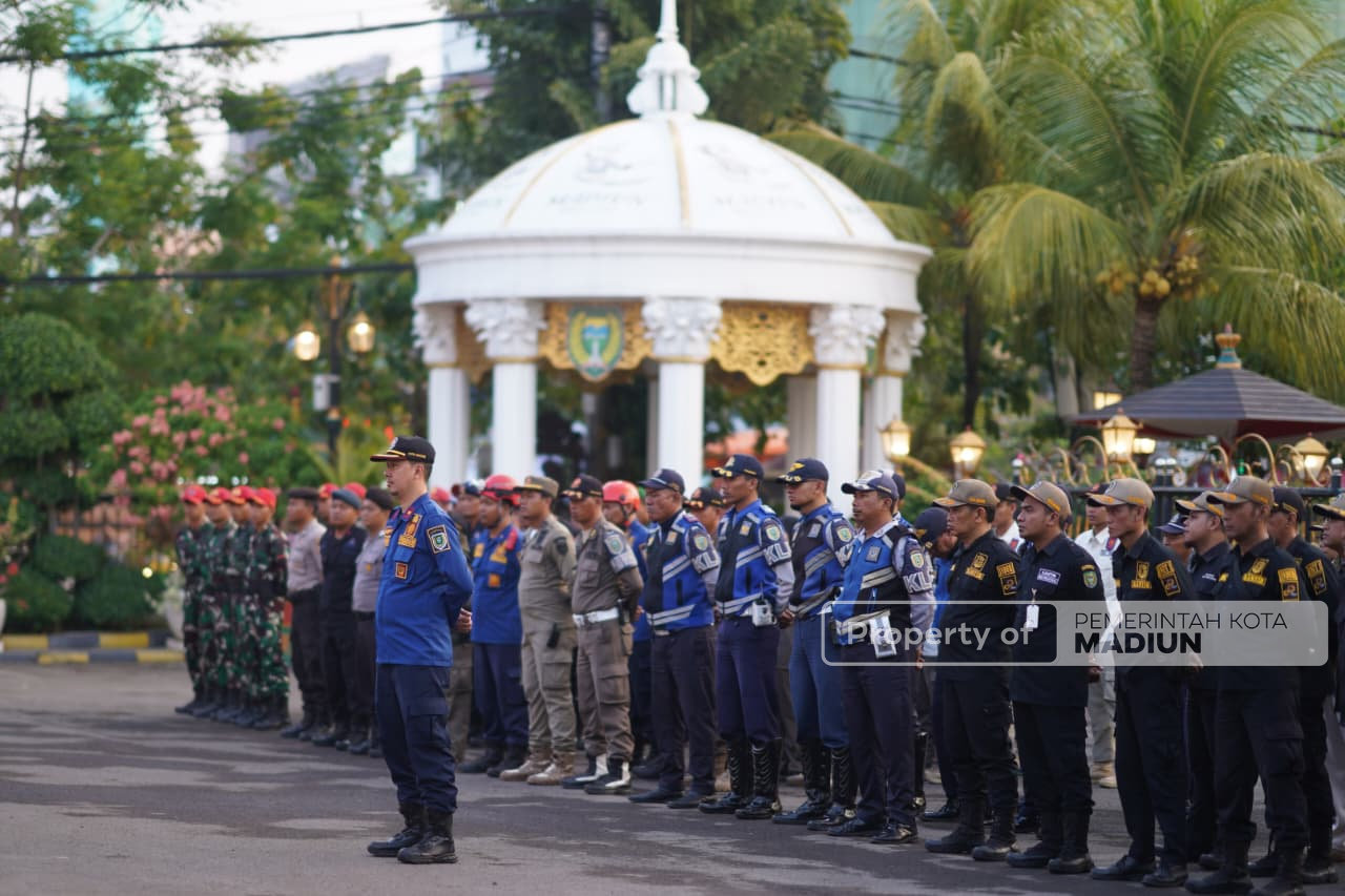 Gelar Apel Pengamanan, Wali Kota Madiun Imbau Personel Jaga Kondusivitas