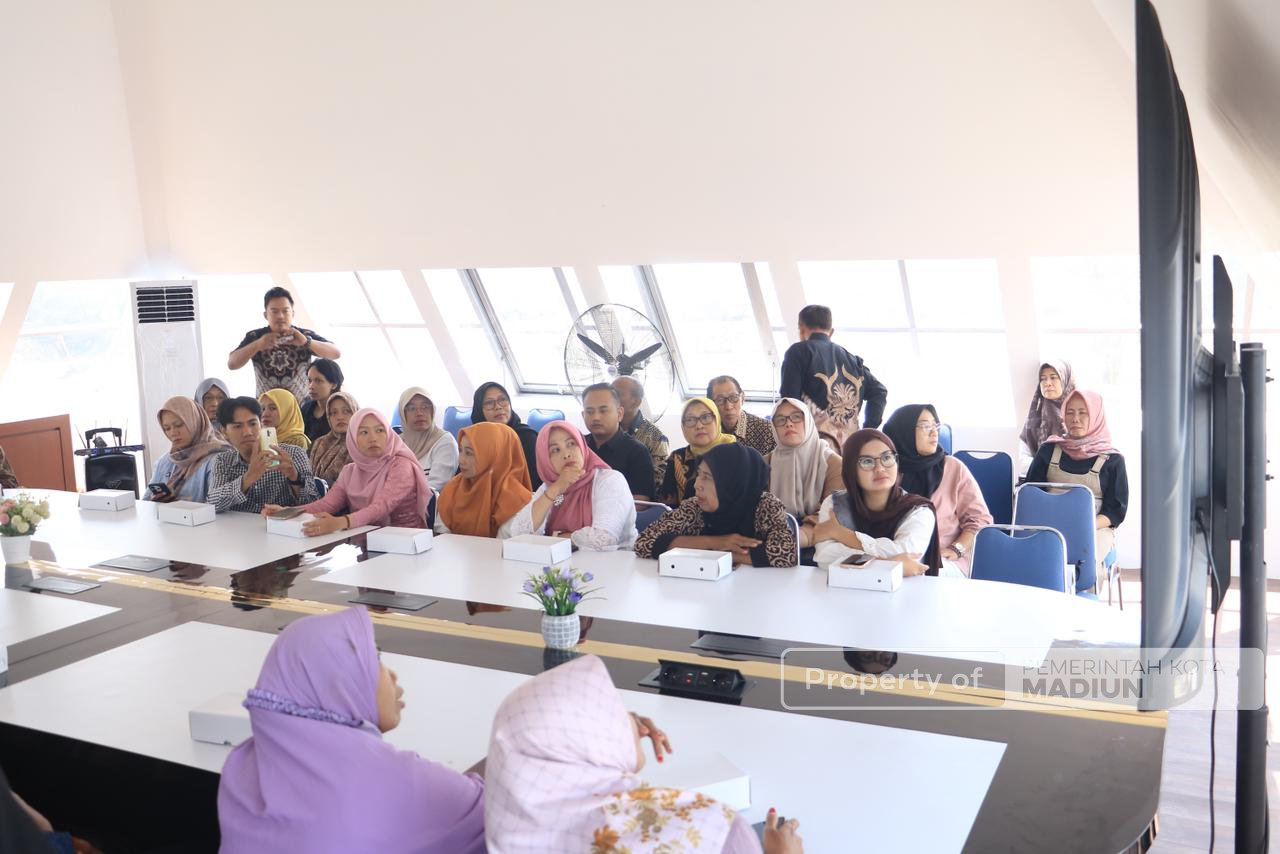 Pemkot Madiun Evaluasi Kinerja Penyedia Jasa Konstruksi dan Catering, Tegaskan Transparansi dan Pengelolaan Sampah