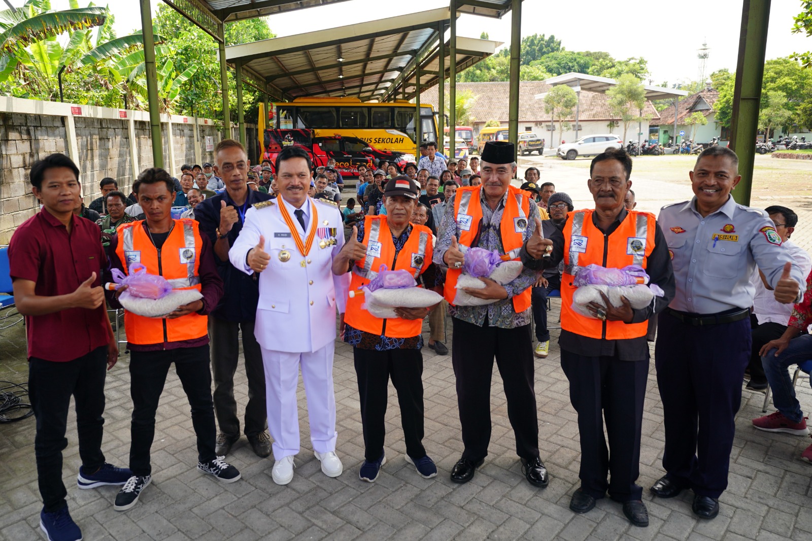 Gelar Pembinaan Bagi Jukir Tepi Jalan, Wali Kota Ingatkan Jukir Harus Santun