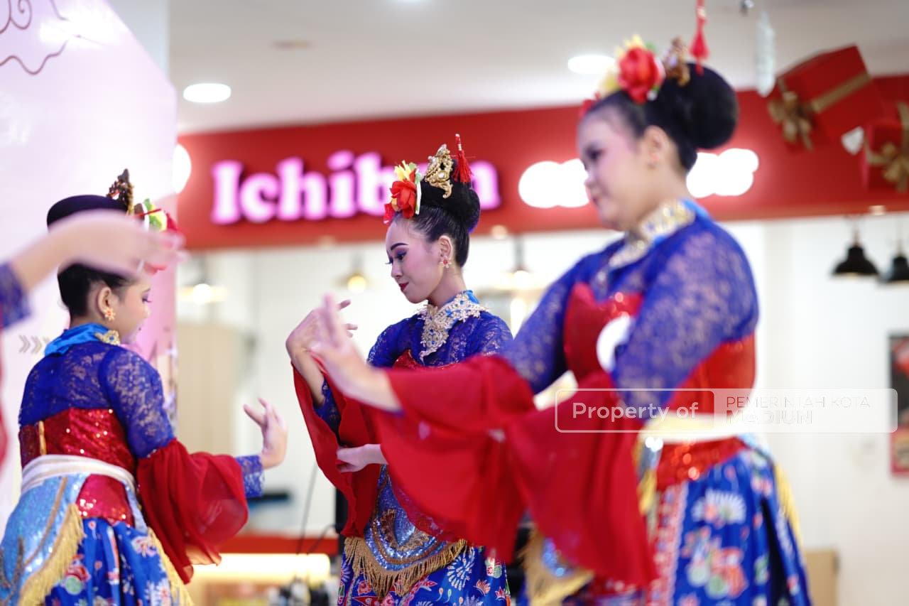 Resmi Buka Student Performance Vol. 4 Sang Penari, Wawali Madiun Sebut Seni Tari Jadi Motor Ekonomi Kreatif