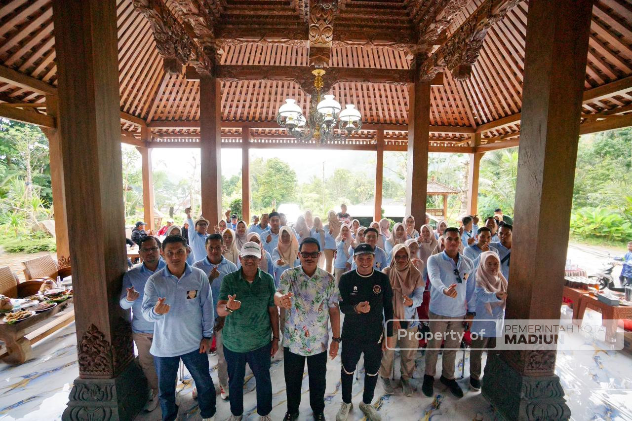 Perkuat Kualitas Pelayanan Publik, Wali Kota Gelar Pembinaan bagi Aparatur dan Pekerja Lapangan