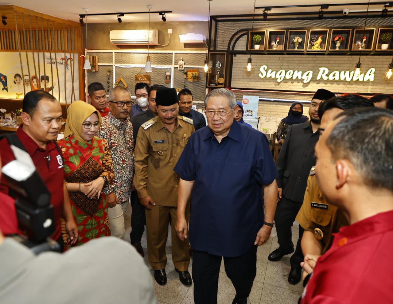 Lagi, SBY Kunjungi Kota Madiun, Wali Kota Temani Makan Siang di RM Ayam Goreng Pemuda